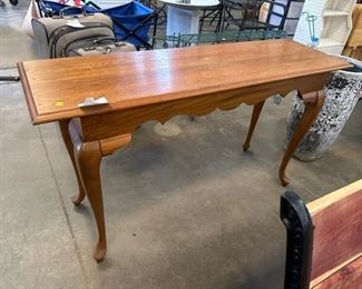 SOFA TABLE