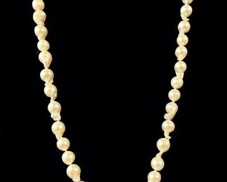 Fine 18K Gold Genuine Baroque Pearl Knotted 40Ó Necklace

