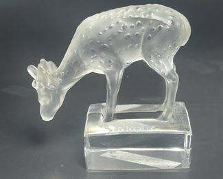 FINE Lalique FRENCH CRYSTAL DEER FIGURINE
