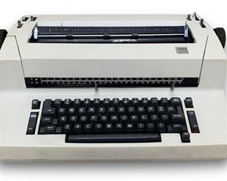 IBM Correcting Commercial Typewriter Model: Selectric II
