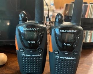 Motorola walkie talkie set