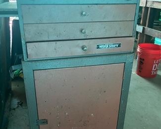 rolling tool chest