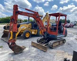 KUBOTA KX91-2 MINI EXCAVATOR
 
