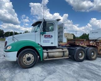 2005 Freightliner