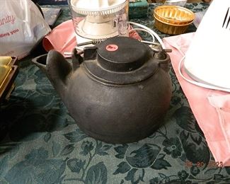 cast iron pot