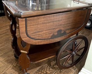 Top is a removable tray!