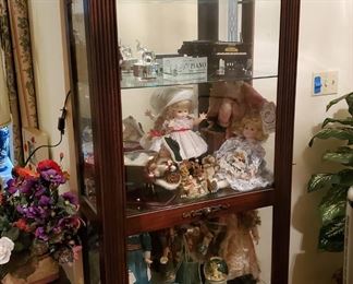Howard Miller Curio Cabinet