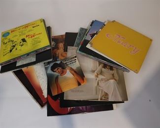 Lot 2147 Box of 30 Records LPs