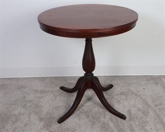Lot 2221 Wood Round Side Pedestal Table