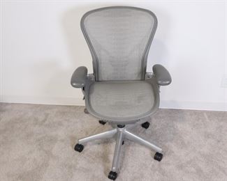 Lot 2866 Herman Miller Aeron Gray Rolling Office Chair