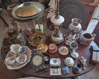 Asundry items from 10 to 30 dollars