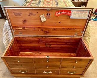 LANE CEDAR CHEST WITH KEY 