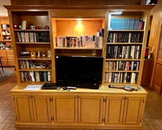 POLK SPEAKER BAR & SAMSUNG LCD TV