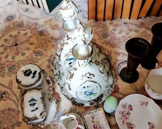 various antique and vintage dresser and washstand accessories