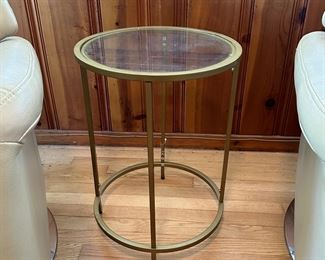 Round glass occasional table