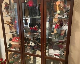 Beautiful Lighted Display Cabinet