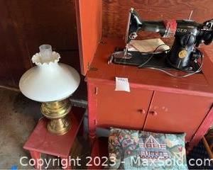 wvintage singer sewing machine and more3453 t