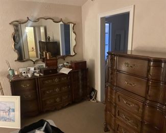 NICE BEDROOM DRESSERS & MIRRORS...
