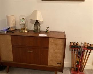 Croquet set and vintage Telefunken console, not working