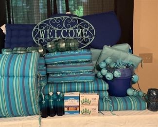 Everything Is Blue Outdoor