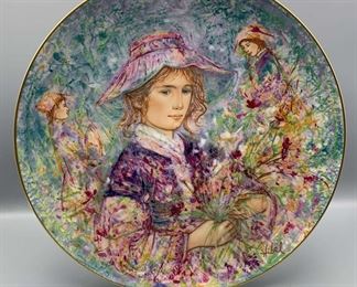Flower Girl Of Provence Hibel Commemorative Plate