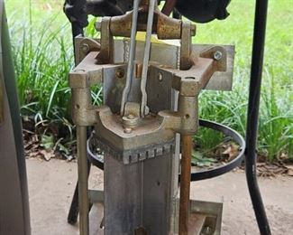 Restaurant french fry cutter