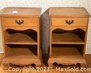 wpair of vintage bedroom nightstands2851 t