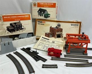 Bachmann Plasticville Railroad, House Under Construction, Miscellaneous Parts
