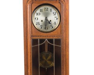 $75 - ENGLISH WALL CLOCK WITH LEADED GLASS