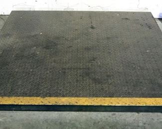 Pinnacle 48" Platform Floor Scale, Model PS500, Powers On