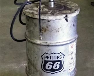 Phillips 66 Dyna Life 220 #2 16 Gallon Tank With Hydraulic Pump