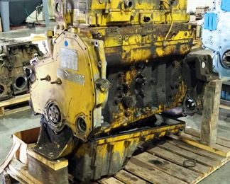 Cat C-12 6-Cylinder Straight Block Diesel Engine