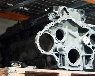 Diesel 6 Cylinder Straight Block Engine Core And Connecting Rods, Qty 6