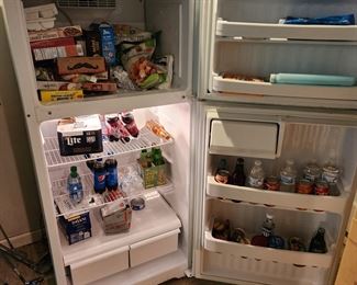 Ge GTH16BBXDRWW 28wx30D includes handle X61H