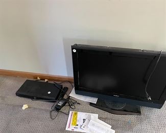 30" Insignia TV