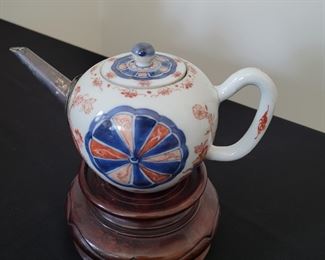 1700s Chinese teapot Kangxi / 康熙
