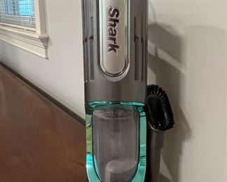 SHARK VACUUM