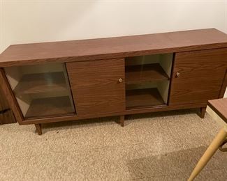 . . . a nice retro cabinet