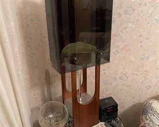 . . . great retro lamp