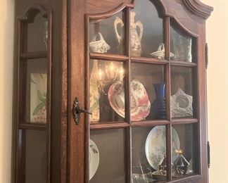 Accent pieces & china