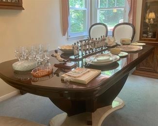 DINING TABLE & CHAIRS, (MARBLE ON BOTTOM COMES OFF)