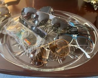 NEW OLD STOCK "FOSTER GRANT" SUNGLASSES