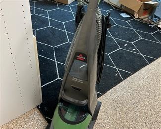 BISSELL CARPET CLEANER