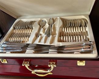 ROGERS BROTHERS IS 
1937 FIRST LOVE PATTERN 
101 pieces