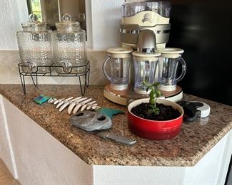 MARGARITAVILLE FROZEN DRINK MIXER