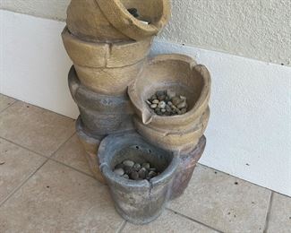 STACKED POTS FOUNTAIN