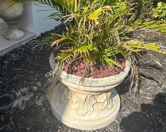 ARCHITECTURAL CONCRETE PLANTERS