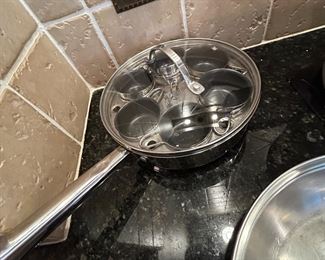 EGG POACHER POT WITH LID