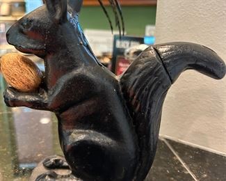 VINTAGE CAST IRON SQUIRREL NUT CRACKER