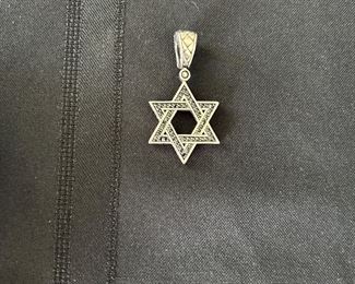 JOHN HARDY STERLING SILVER WITH BLACK SAPPHIRES STAR OF DAVID